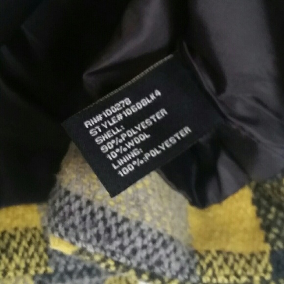 Adorable plaid bell-sleeved coat - Picture 6 of 6